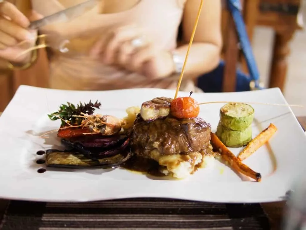 pair Steak with grilled vegetables at Chef de Karp