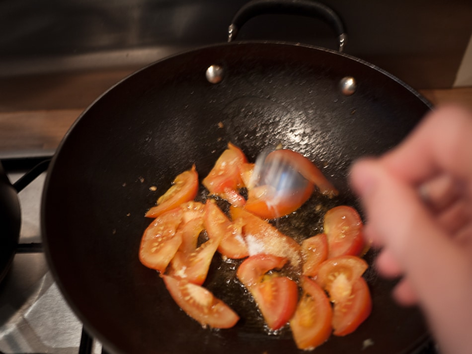 Fanqie Chao Dan — tomatoes and fried egg